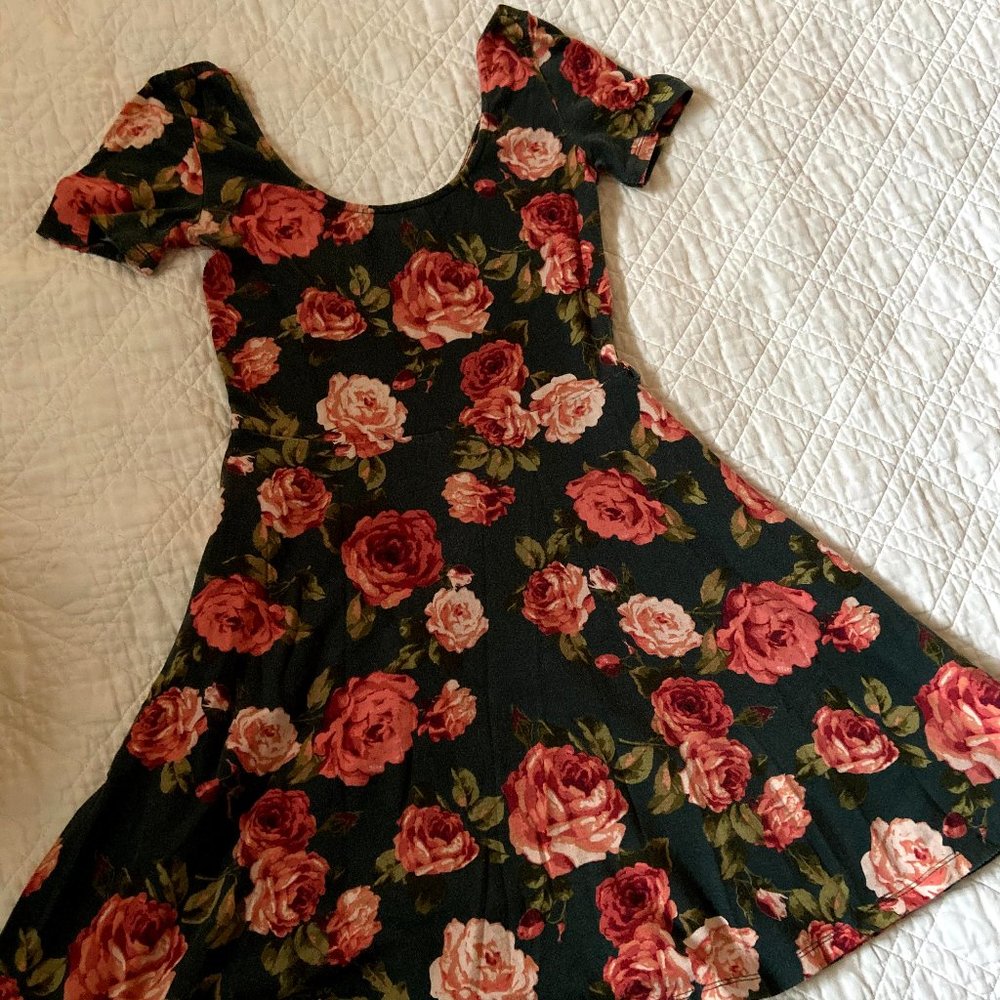 *3 for $30* FOREVER 21 || floral skater dress